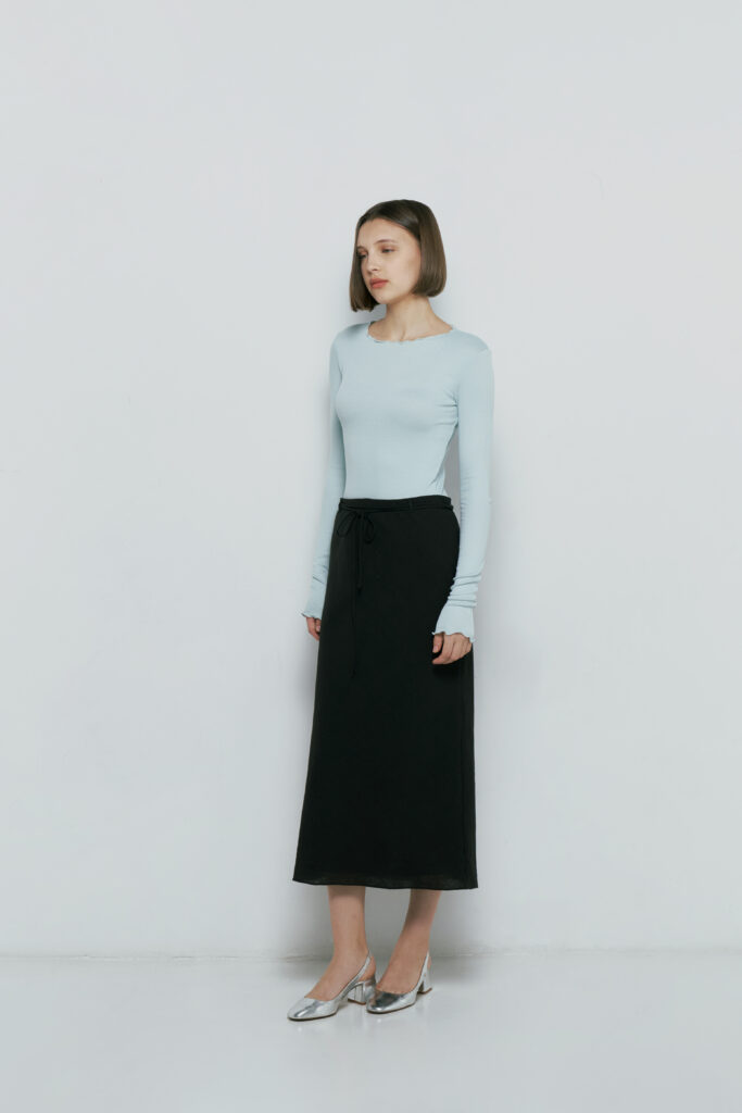 Aspen Midi Skirt in Black